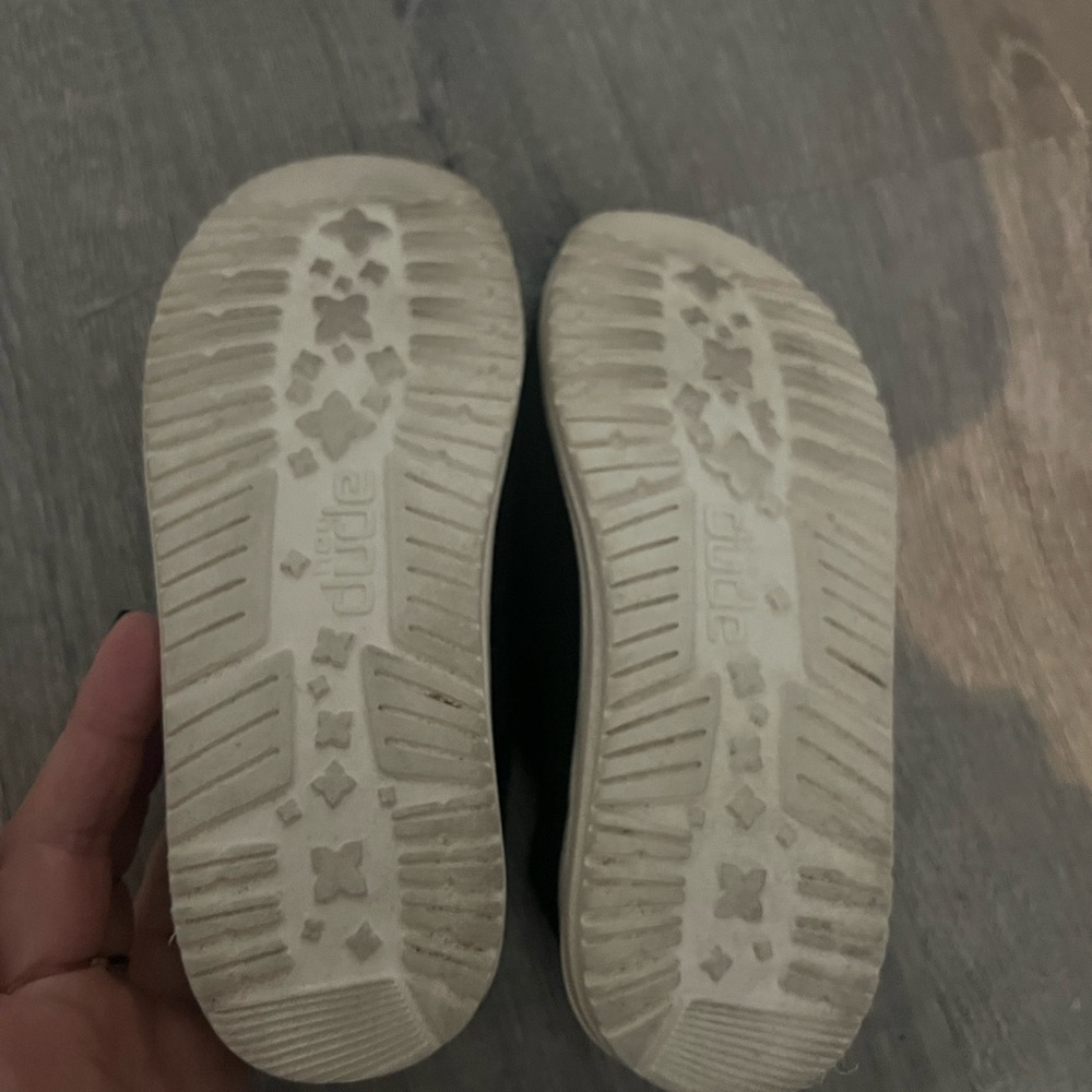 Youth shoe lot- 4 pair